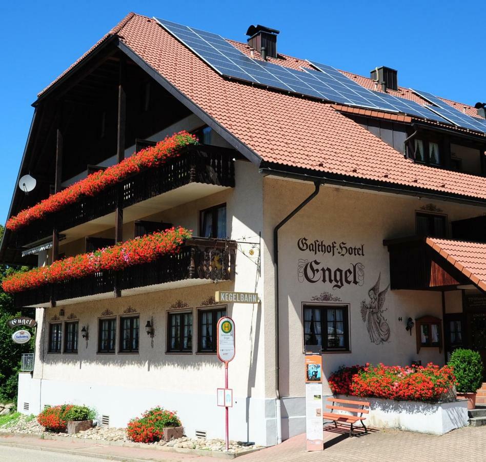 Gasthof Hotel Engel Simonswald Exterior foto